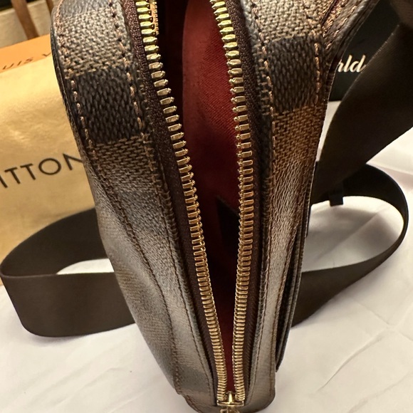 💯% Authentic Louis Vuitton Damier Ebene Geronimos Fanny Pack ✨ - Picture 7 of 14